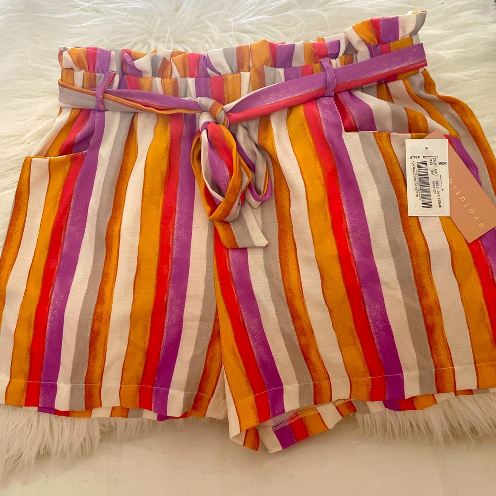 Dress Shorts size M